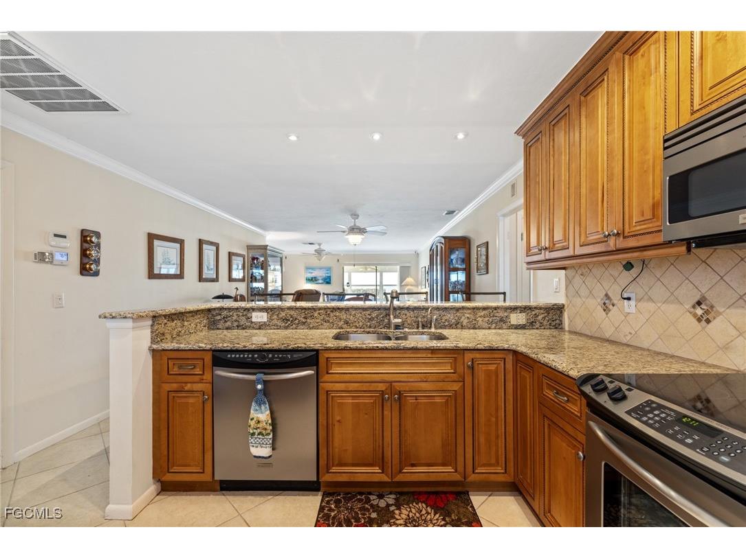 7008 Foxfire Drive Fort Myers FL 33919 2025025991 image7