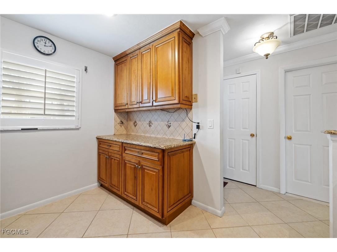 7008 Foxfire Drive Fort Myers FL 33919 2025025991 image9