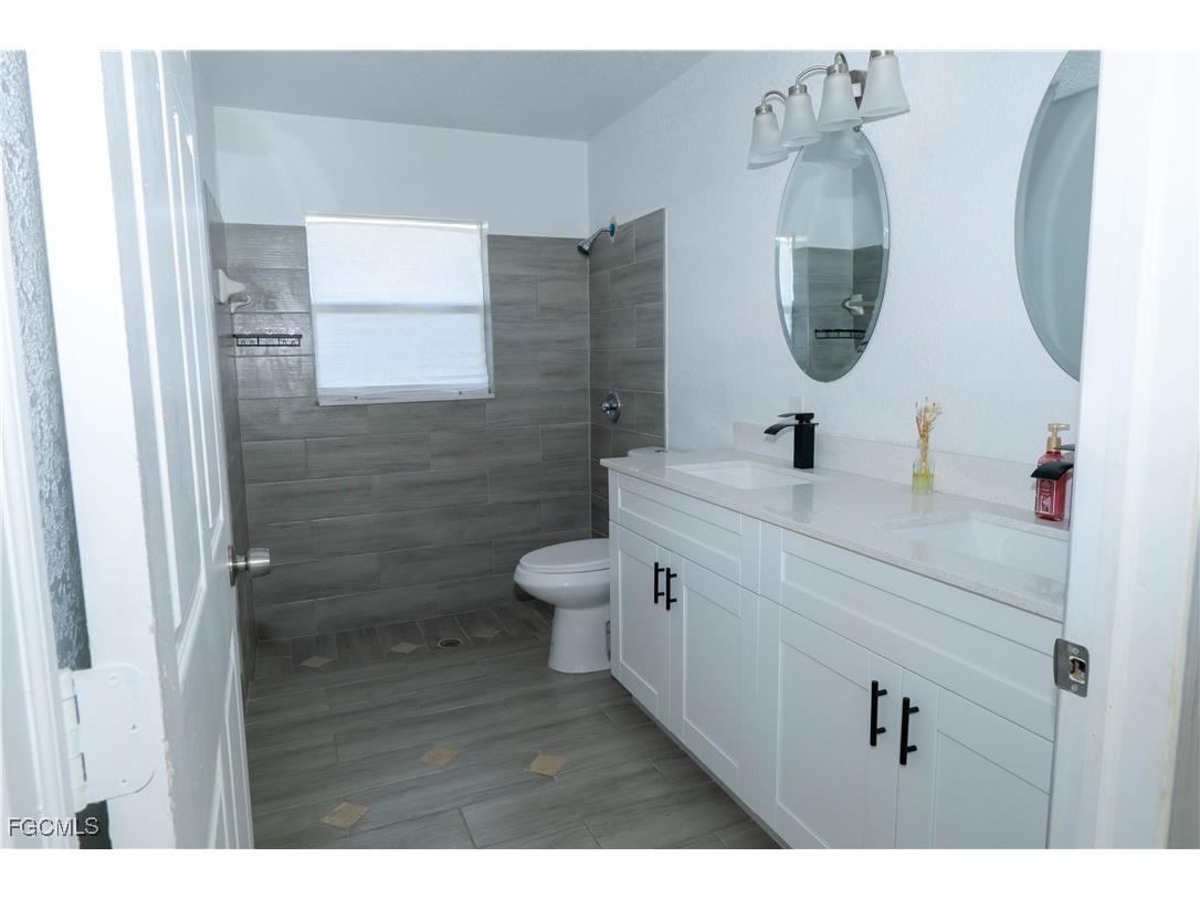 7009 Lotus Circle Labelle FL 33935 2025020808 image9