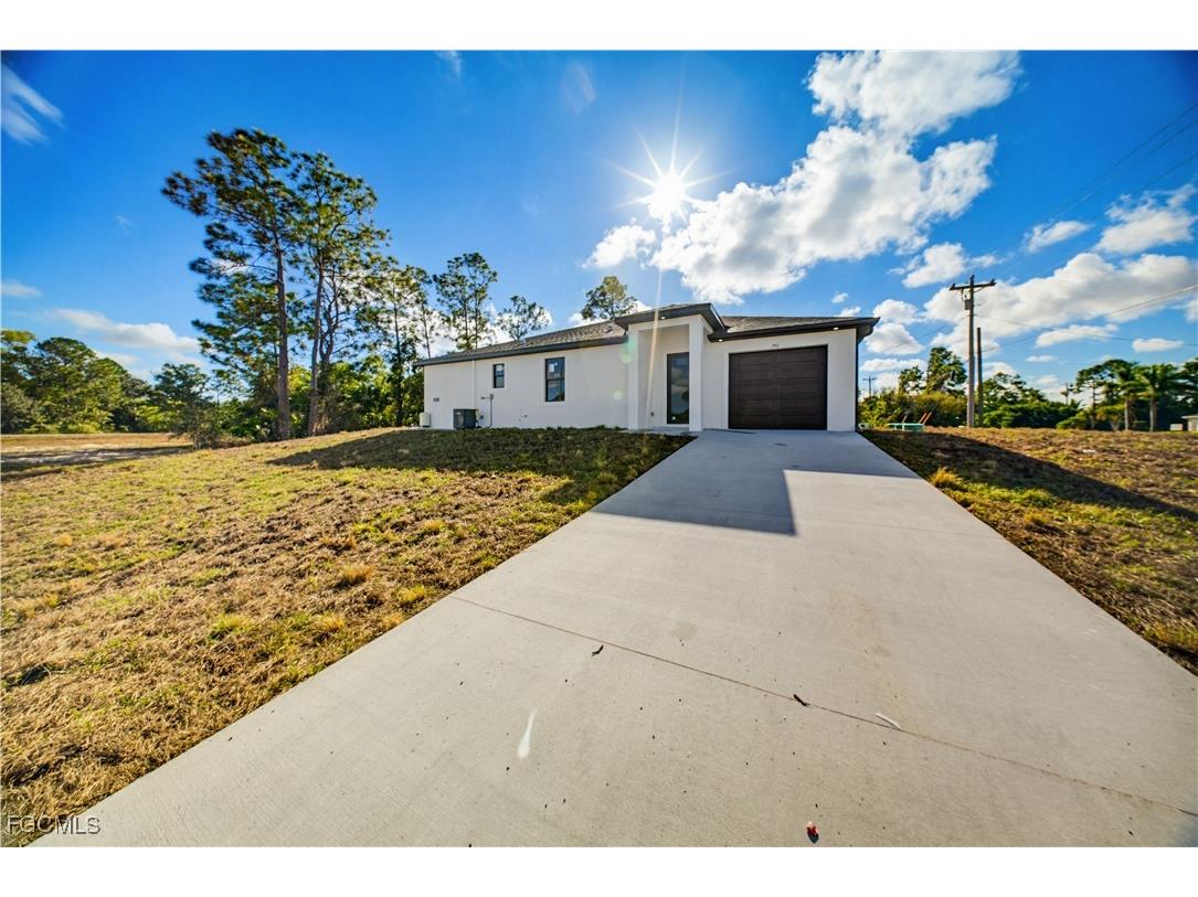 701-703 Homestead Road S Lehigh Acres FL 33974 2026003848 image1