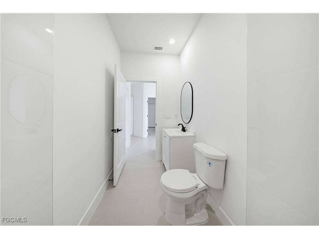 701-703 Homestead Road S Lehigh Acres FL 33974 2026003848 image15