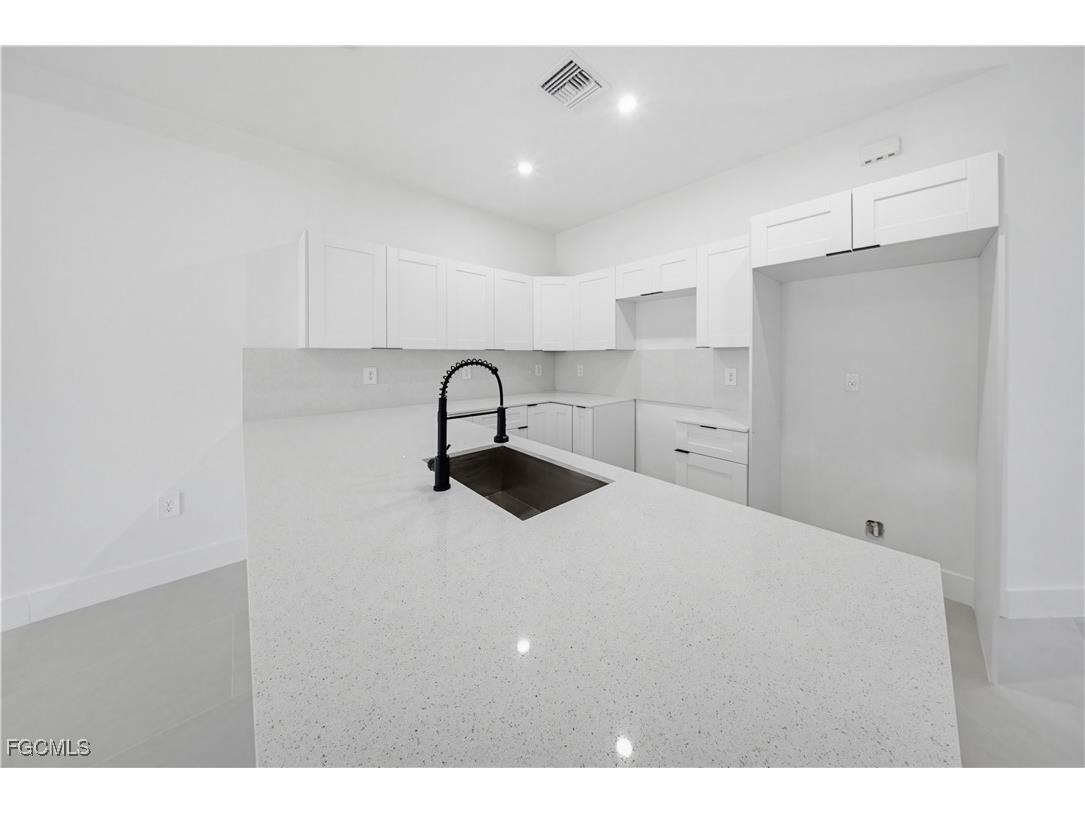 701-703 Homestead Road S Lehigh Acres FL 33974 2026003848 image18