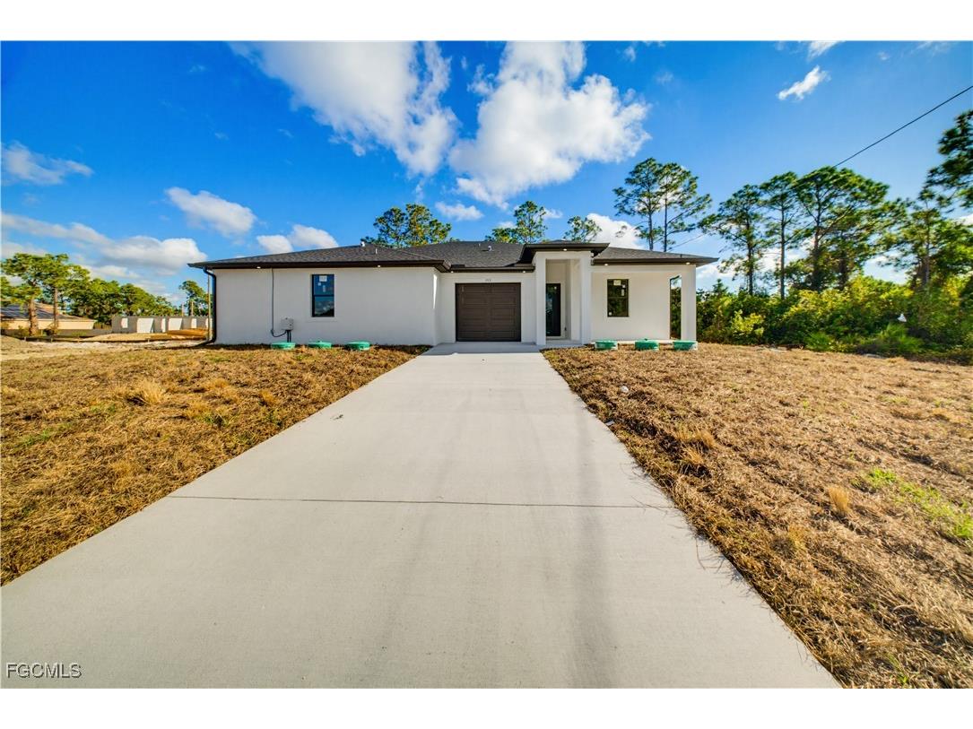 701-703 Homestead Road S Lehigh Acres FL 33974 2026003848 image3