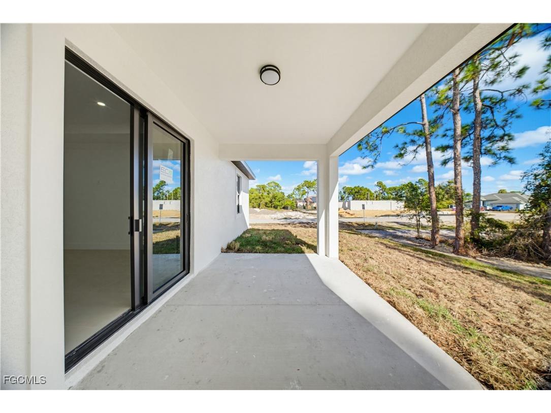 701-703 Homestead Road S Lehigh Acres FL 33974 2026003848 image6