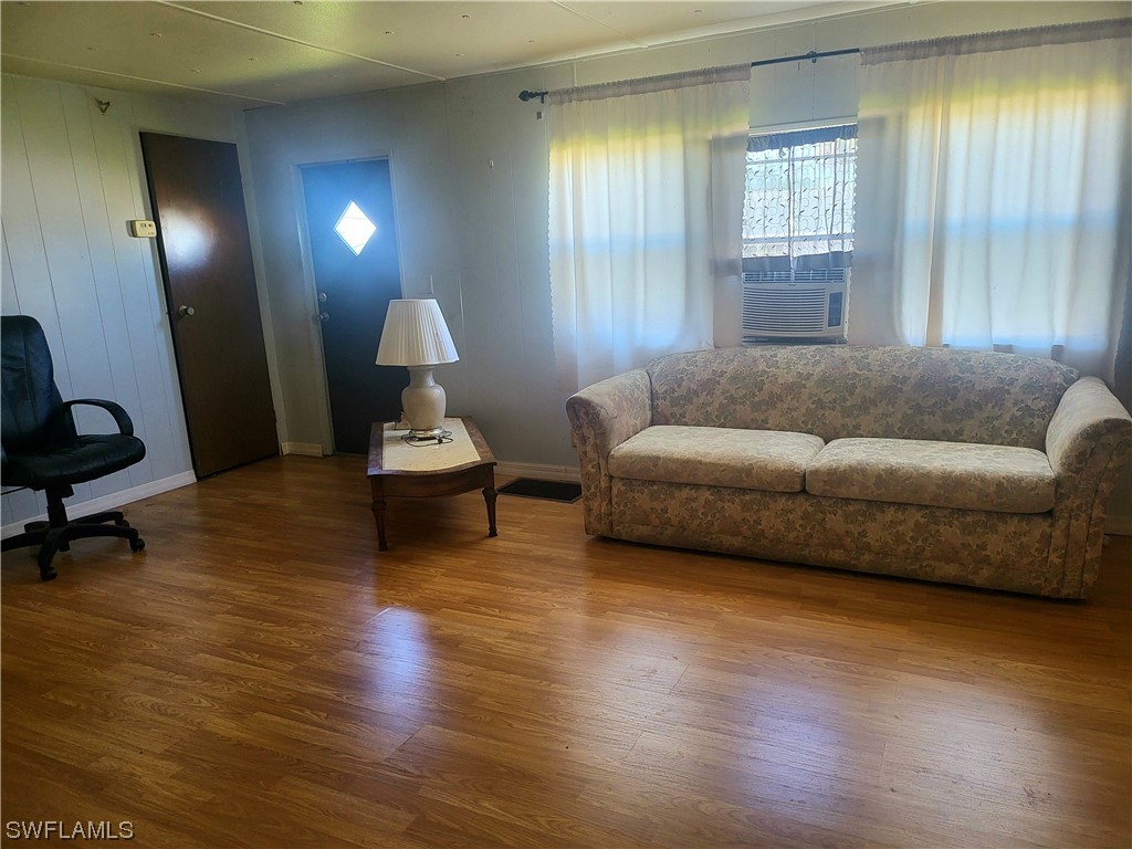 701 Avenue H NW Moore Haven FL 33471 223030931 image1