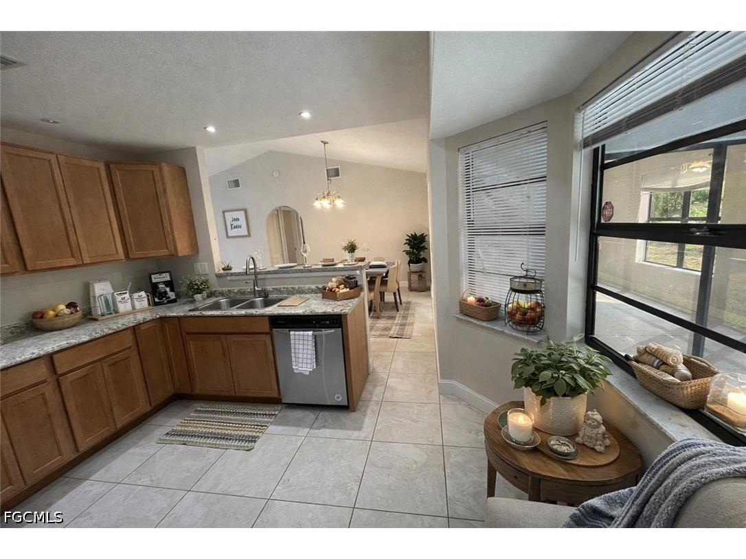 701 SW 9th Avenue Cape Coral FL 33991 2026001097 image7