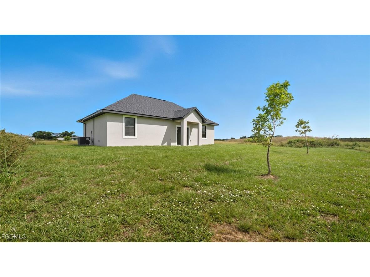 7010 S Rich Court Labelle FL 33935 2025015140 image3