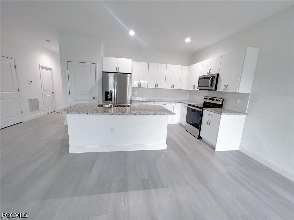 7012 Jolly Circle Labelle FL 33935 2026016334 image3