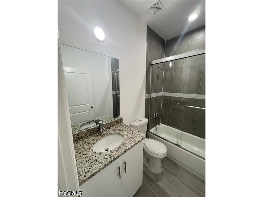 7012 Jolly Circle Labelle FL 33935 2026016334 image5