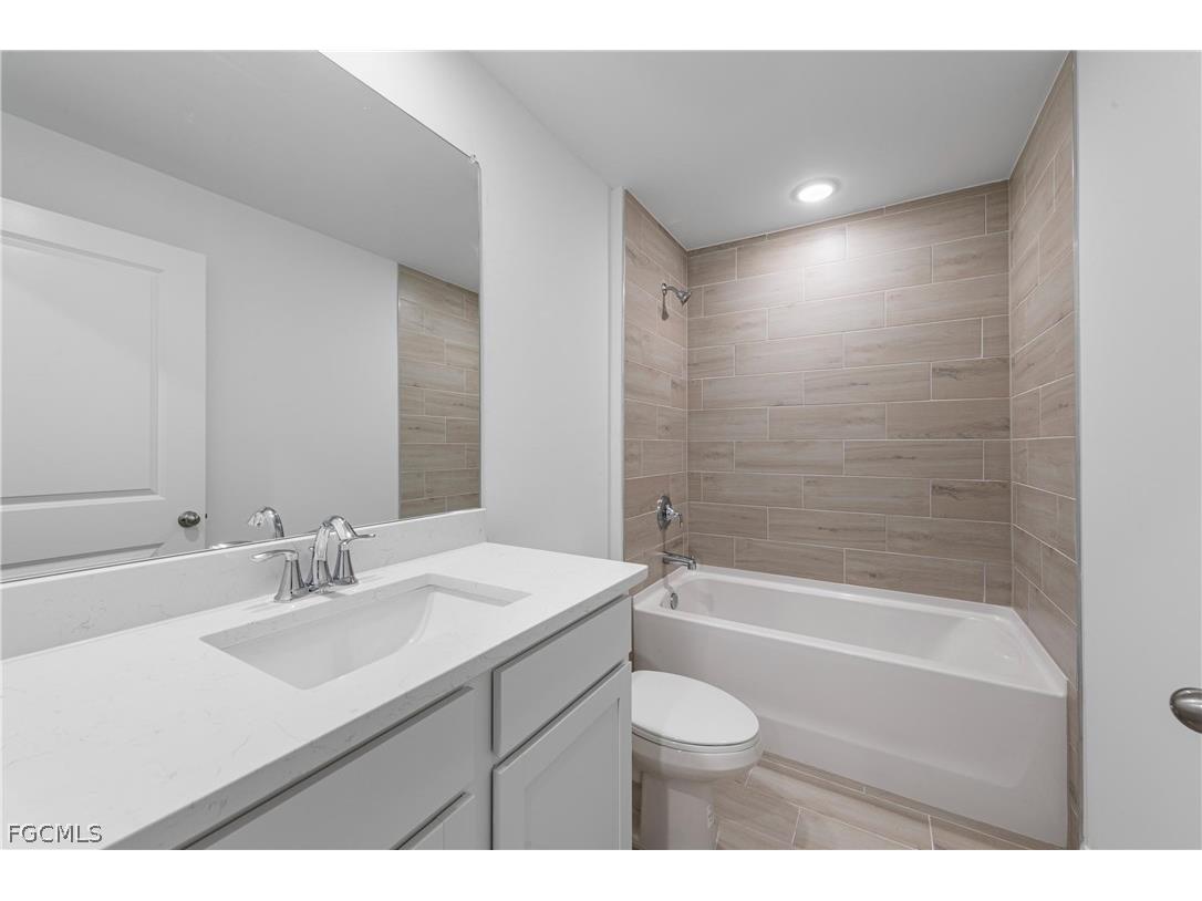 7014 Rich Circle Labelle FL 33935 2026008086 image11