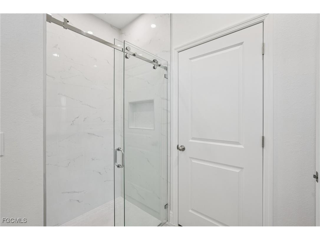 7015 Jolly Circle Labelle FL 33935 2025011427 image24