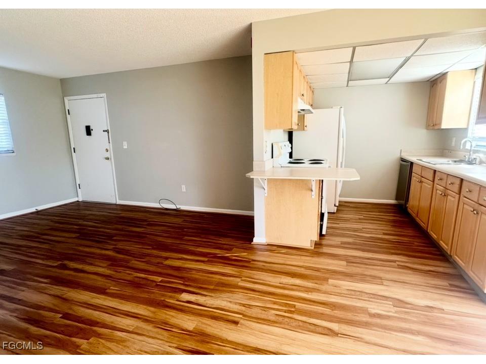 7019 Cedarhurst Drive #9B Fort Myers FL 33919 2025000278 image2