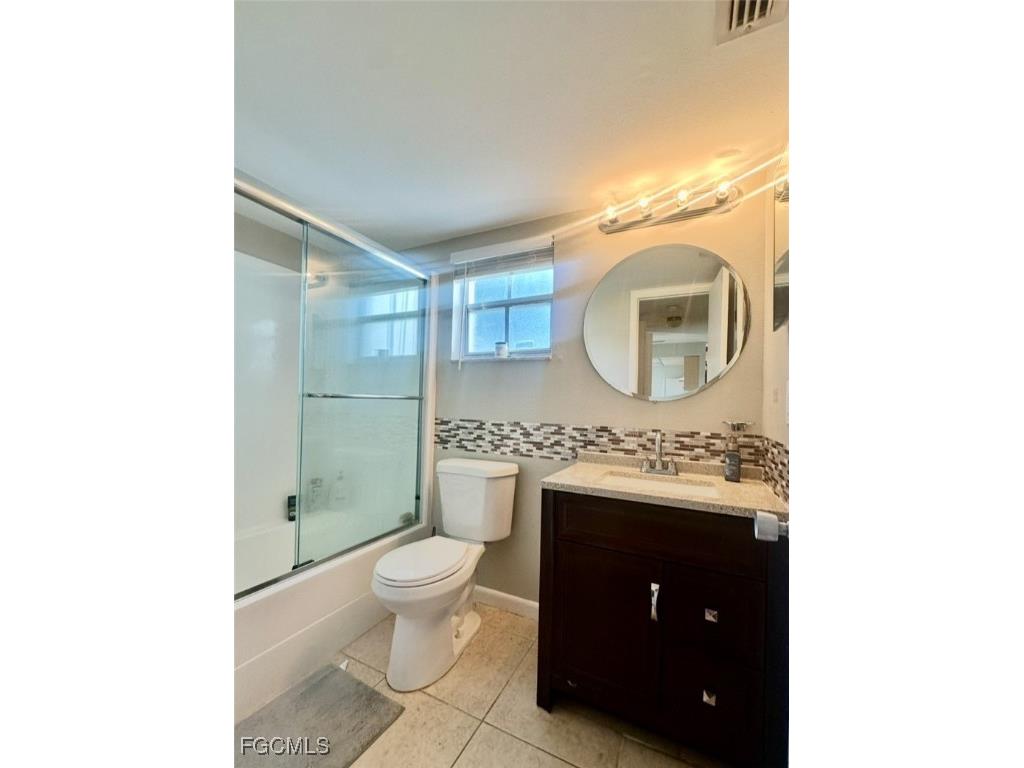 7019 Cedarhurst Drive #9B Fort Myers FL 33919 2025000278 image3