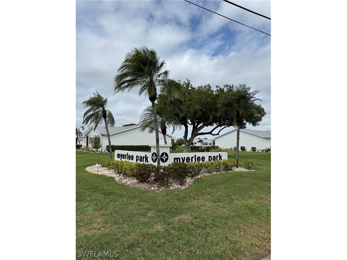 7019 Cedarhurst Drive #9B Fort Myers FL 33919 226011139 image1