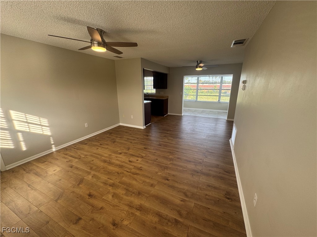 7019 Cedarhurst Drive #9D Fort Myers FL 33919 2025020825 image23