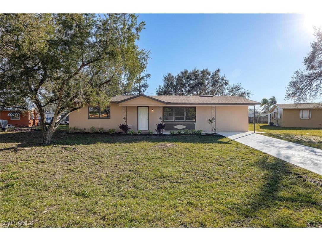 702 Alcala Avenue Lehigh Acres FL 33936 224001628 image1