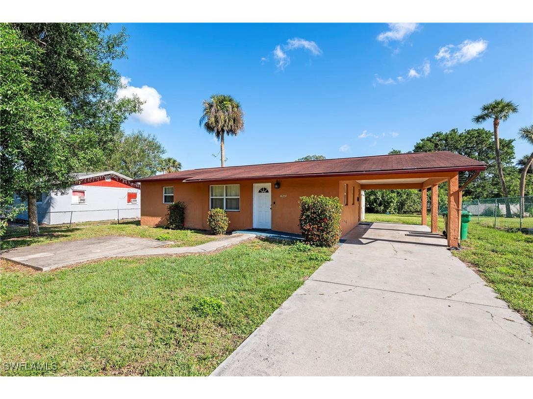 702 Breezewood Drive Immokalee FL 34142 225035640 image1