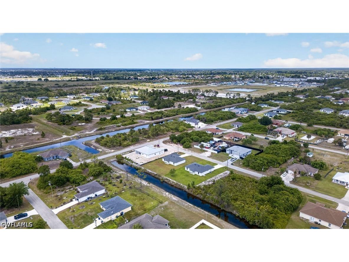 702 Carbon Street E Lehigh Acres FL 33974 226016373 image32