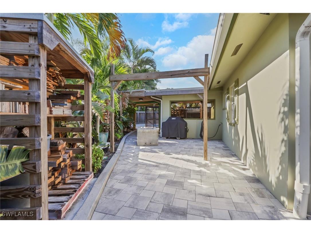 702 E Valley Drive Bonita Springs FL 34134 225074842 image37