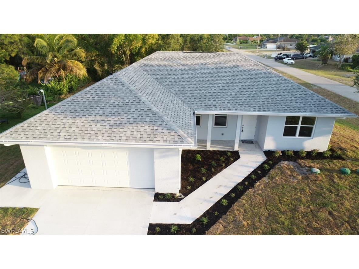 702 Manhattan Street E Lehigh Acres FL 33974 224016376 image1