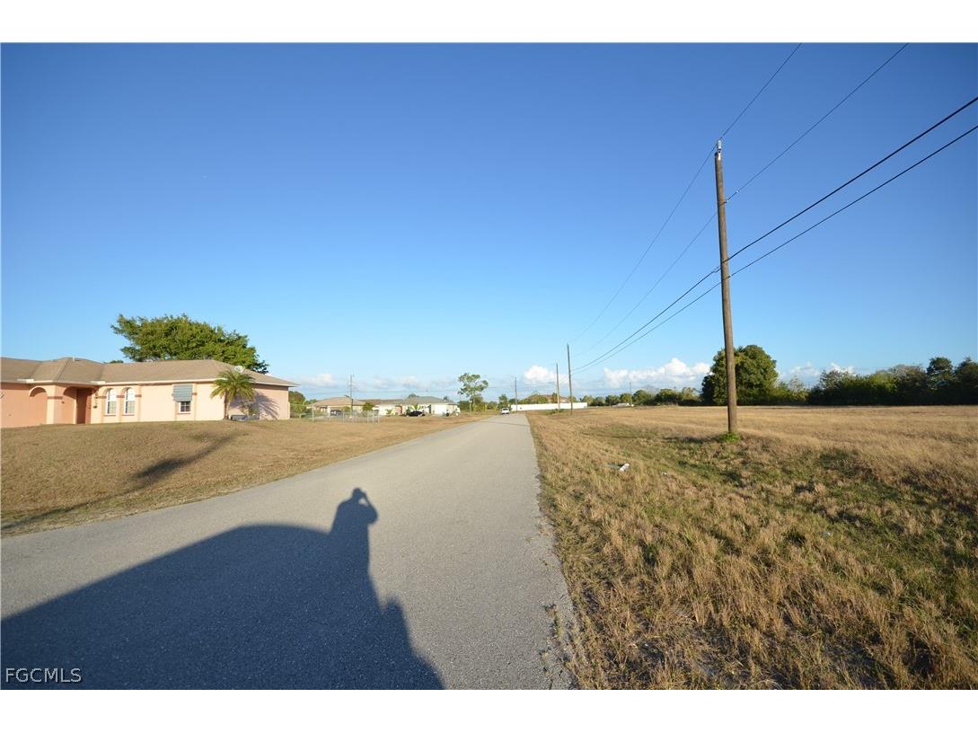 702 NE 12th Street Cape Coral FL 33909 2026012441 image1