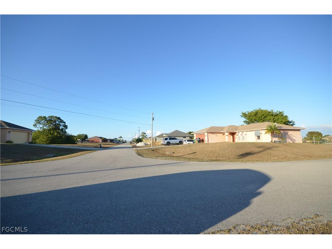 702 NE 12th Street Cape Coral FL 33909 2026012441 image6