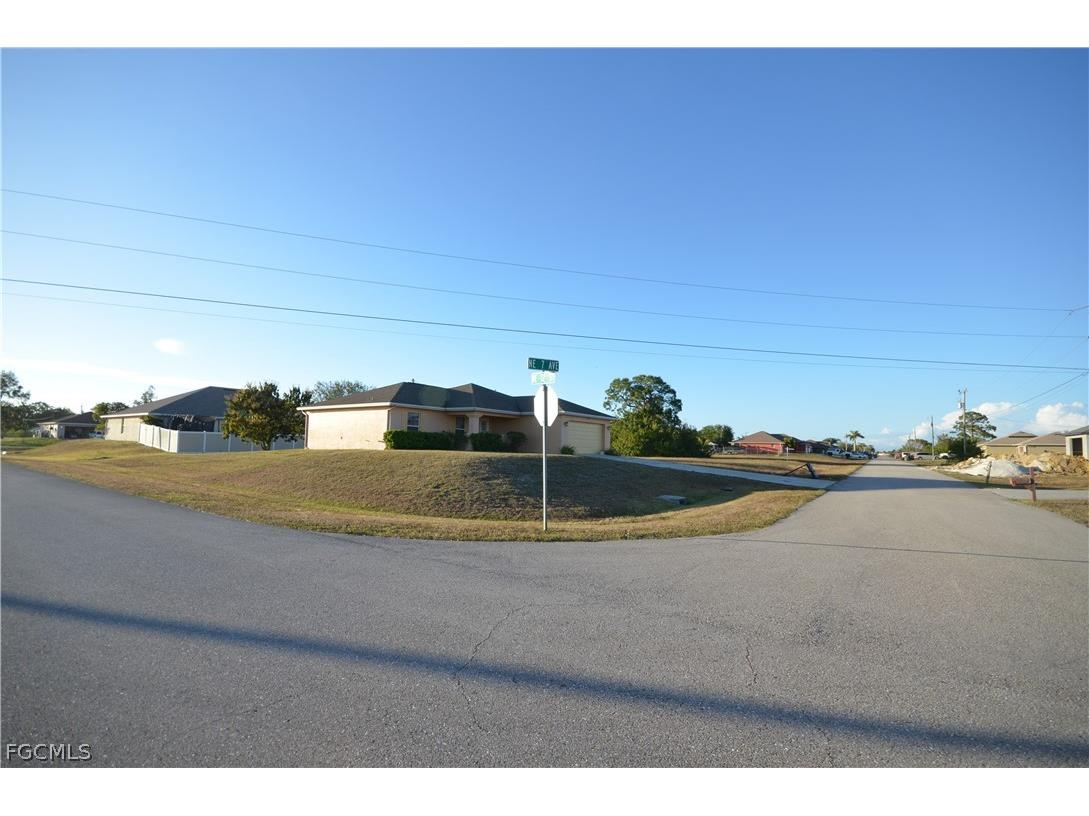 702 NE 12th Street Cape Coral FL 33909 2026012441 image7