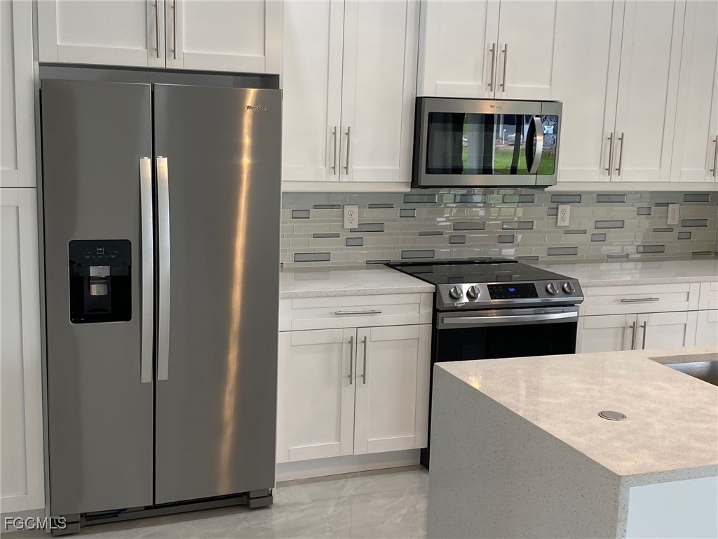 702 NW 2nd Lane Cape Coral FL 33993 2025014012 image4