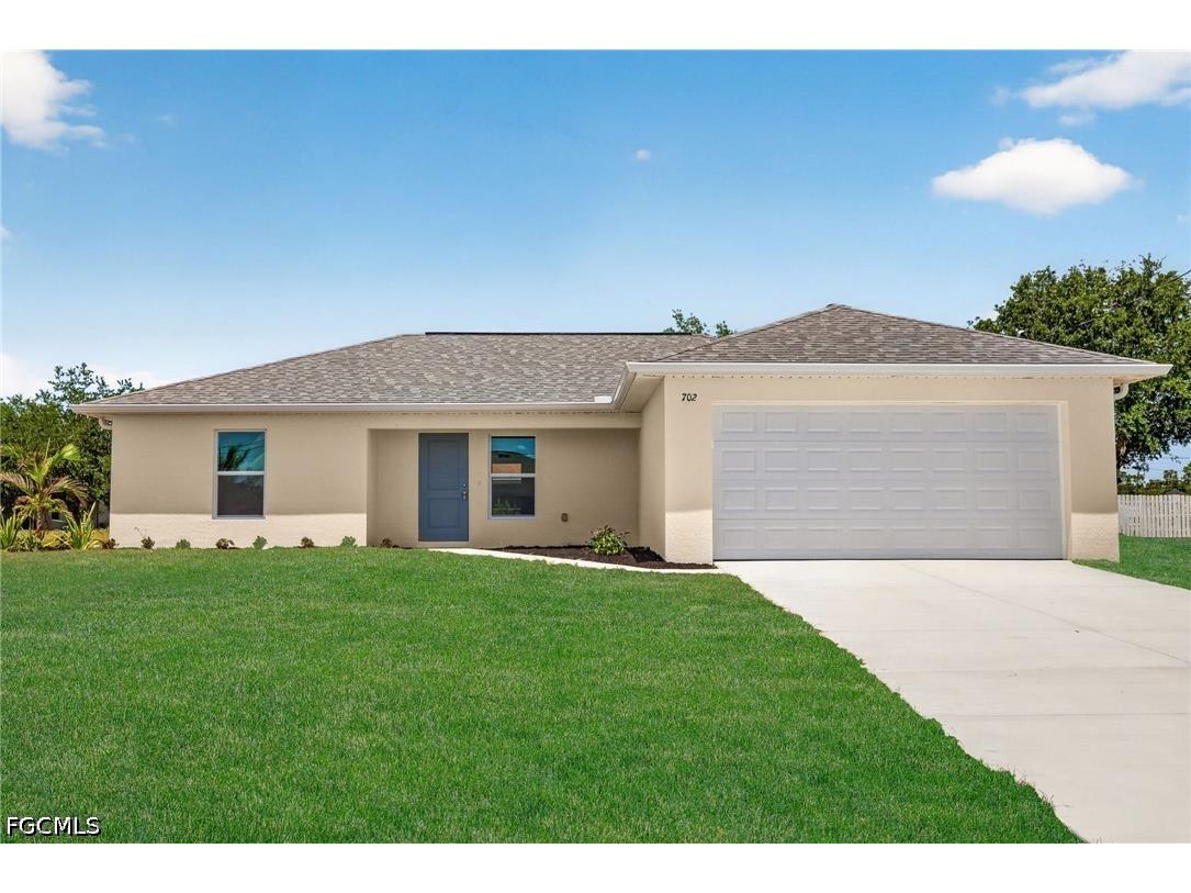 702 NW Douglas Circle Cape Coral FL 33993 2026019349 image1
