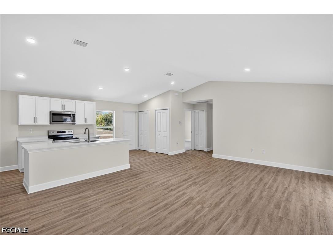 702 NW Douglas Circle Cape Coral FL 33993 2026019349 image10