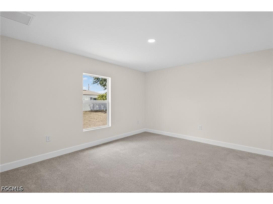 702 NW Douglas Circle Cape Coral FL 33993 2026019349 image20