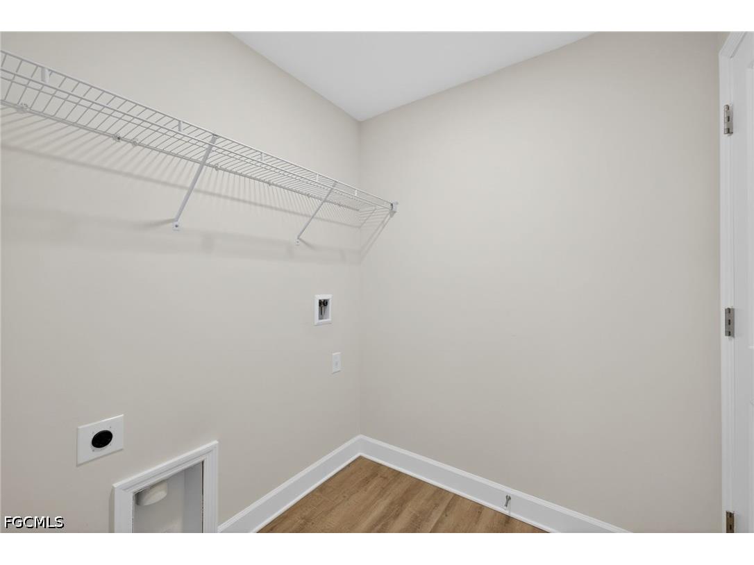 702 NW Douglas Circle Cape Coral FL 33993 2026019349 image22