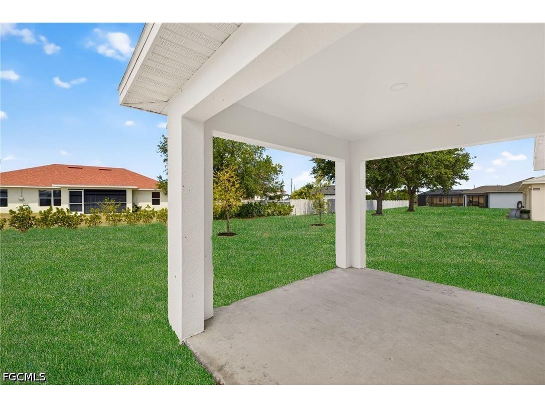 702 NW Douglas Circle Cape Coral FL 33993 2026019349 image25