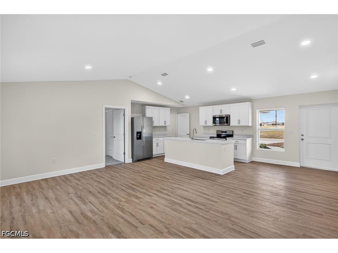 702 NW Douglas Circle Cape Coral FL 33993 2026019349 image9