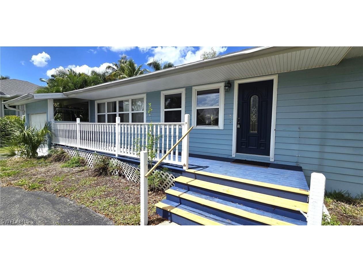 702 Palm Avenue Punta Gorda FL 33950 224028465 image1