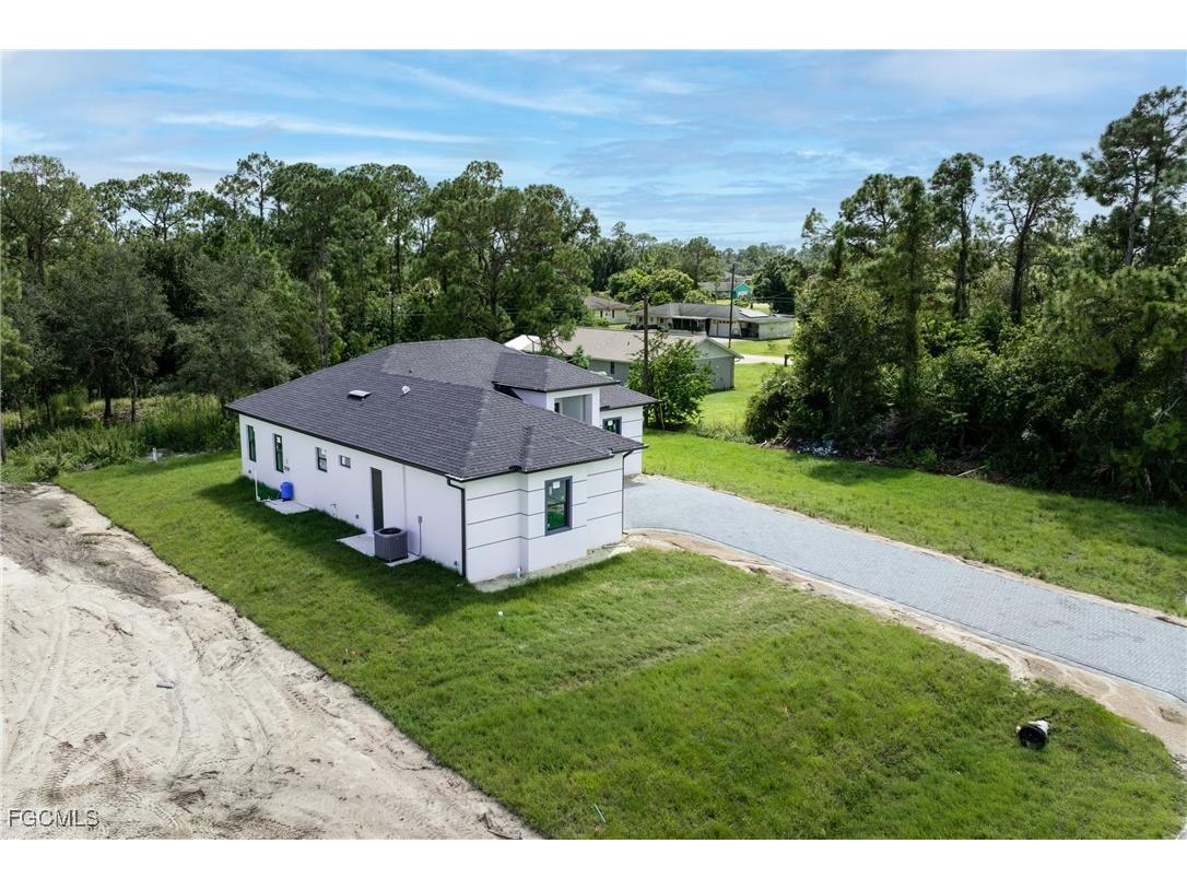 702 Richmond Avenue N Lehigh Acres FL 33972 2025013539 image38