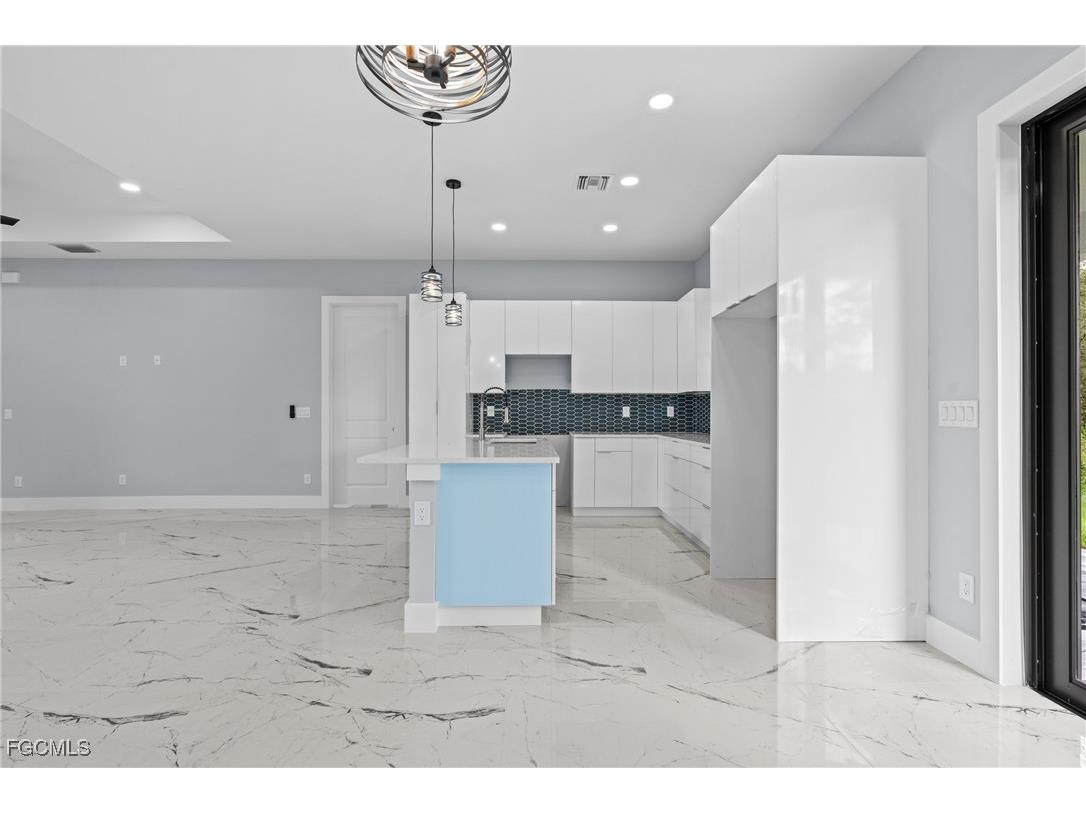 702 Richmond Avenue N Lehigh Acres FL 33972 2025013539 image8