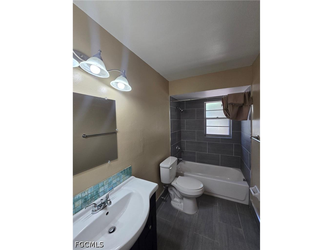 702 SE 47th Street #4 Cape Coral FL 33904 2026022495 image18