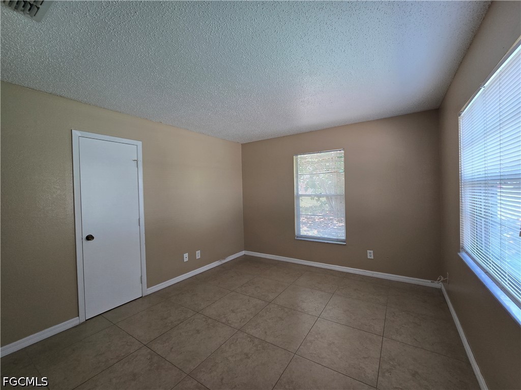 702 SE 47th Street #4 Cape Coral FL 33904 2026022495 image20