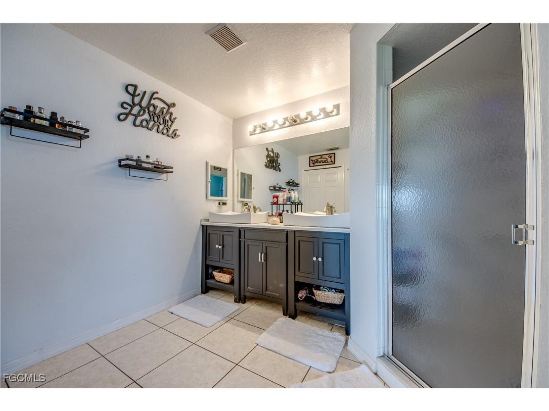 702 SW 11th Avenue Cape Coral FL 33991 2025010034 image11