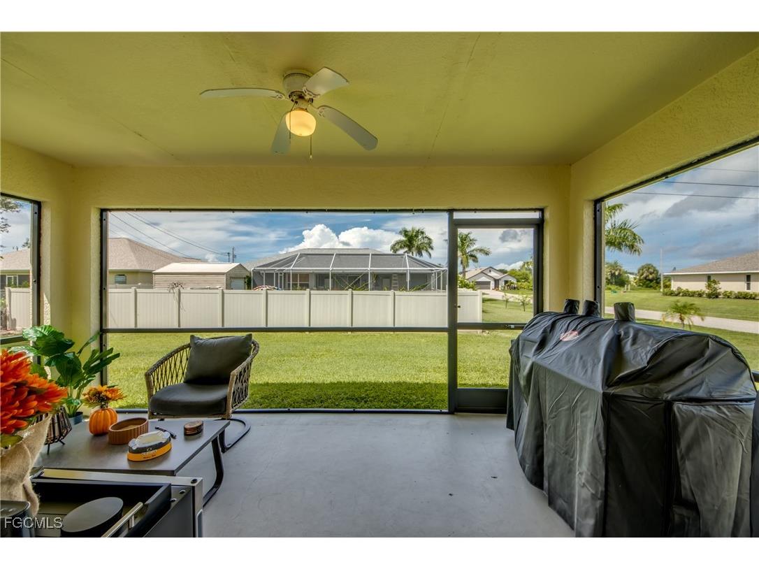 702 SW 11th Avenue Cape Coral FL 33991 2025010034 image22
