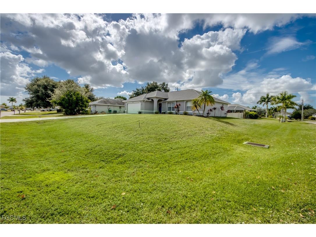 702 SW 11th Avenue Cape Coral FL 33991 2025010034 image27