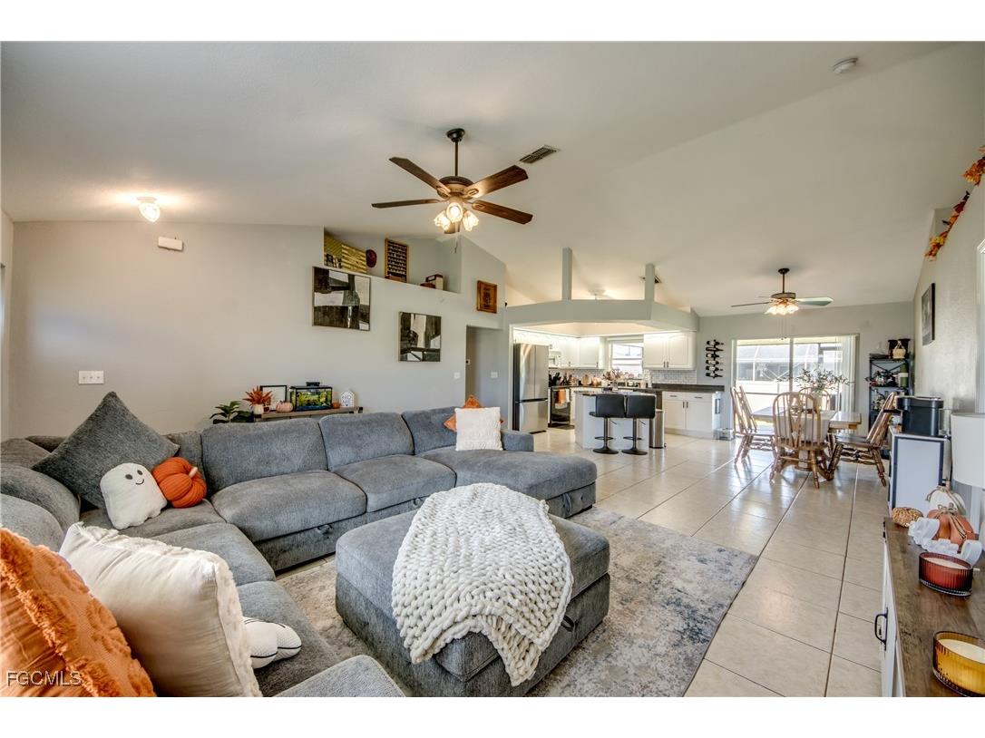 702 SW 11th Avenue Cape Coral FL 33991 2025010034 image4