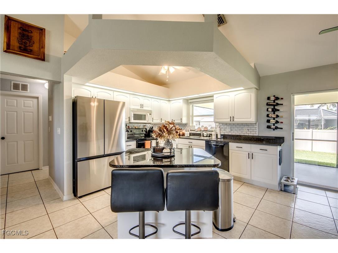 702 SW 11th Avenue Cape Coral FL 33991 2025010034 image5