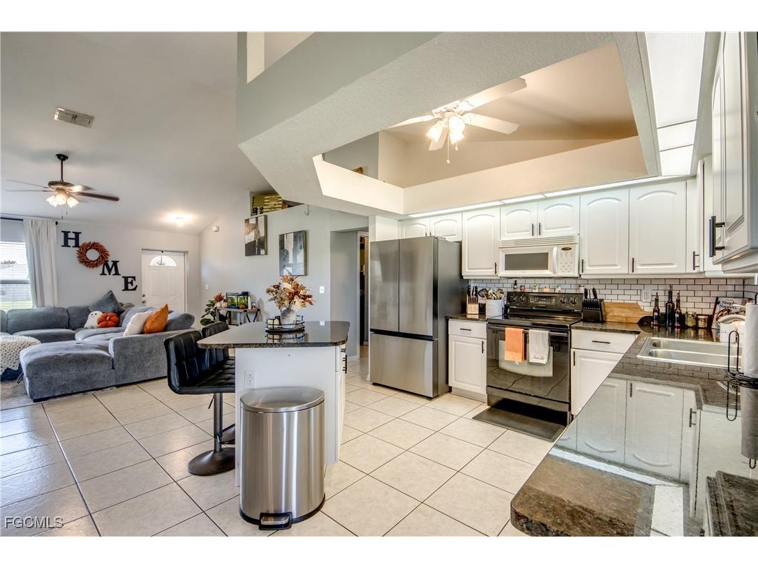 702 SW 11th Avenue Cape Coral FL 33991 2025010034 image8