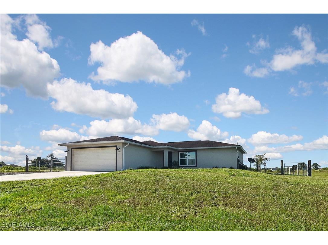 7021 Ramrod Circle Labelle FL 33935 224069785 image1