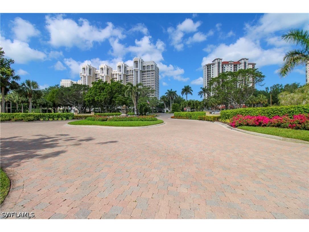 7024 Pelican Bay Boulevard #F-504 Naples FL 34108 226025252 image2