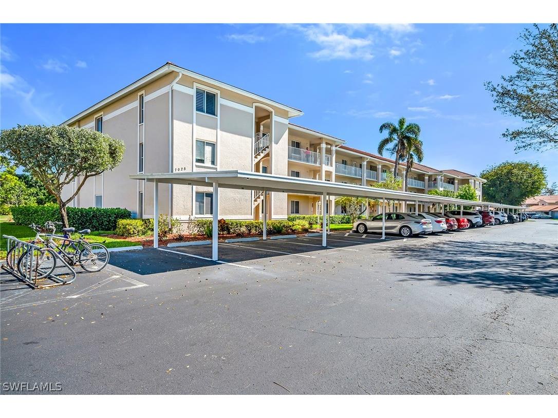 7025 Dennis Circle #G202 Naples FL 34104 226009100 image1