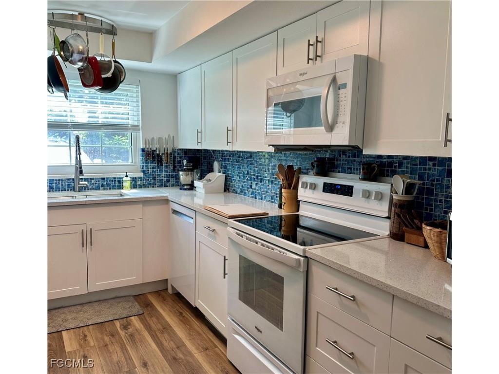 7025 New Post Drive #4 North Fort Myers FL 33917 2025014672 image3