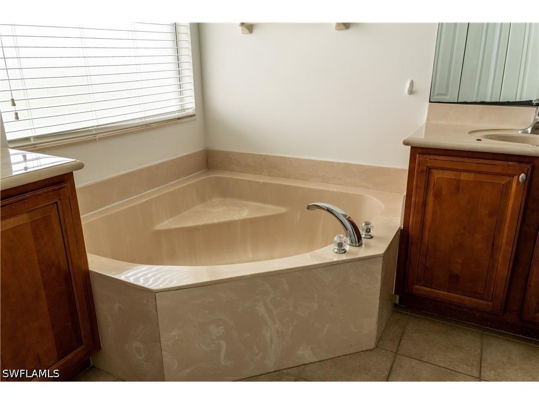 7029 Ambrosia Lane #604 Naples FL 34119 226018804 image12